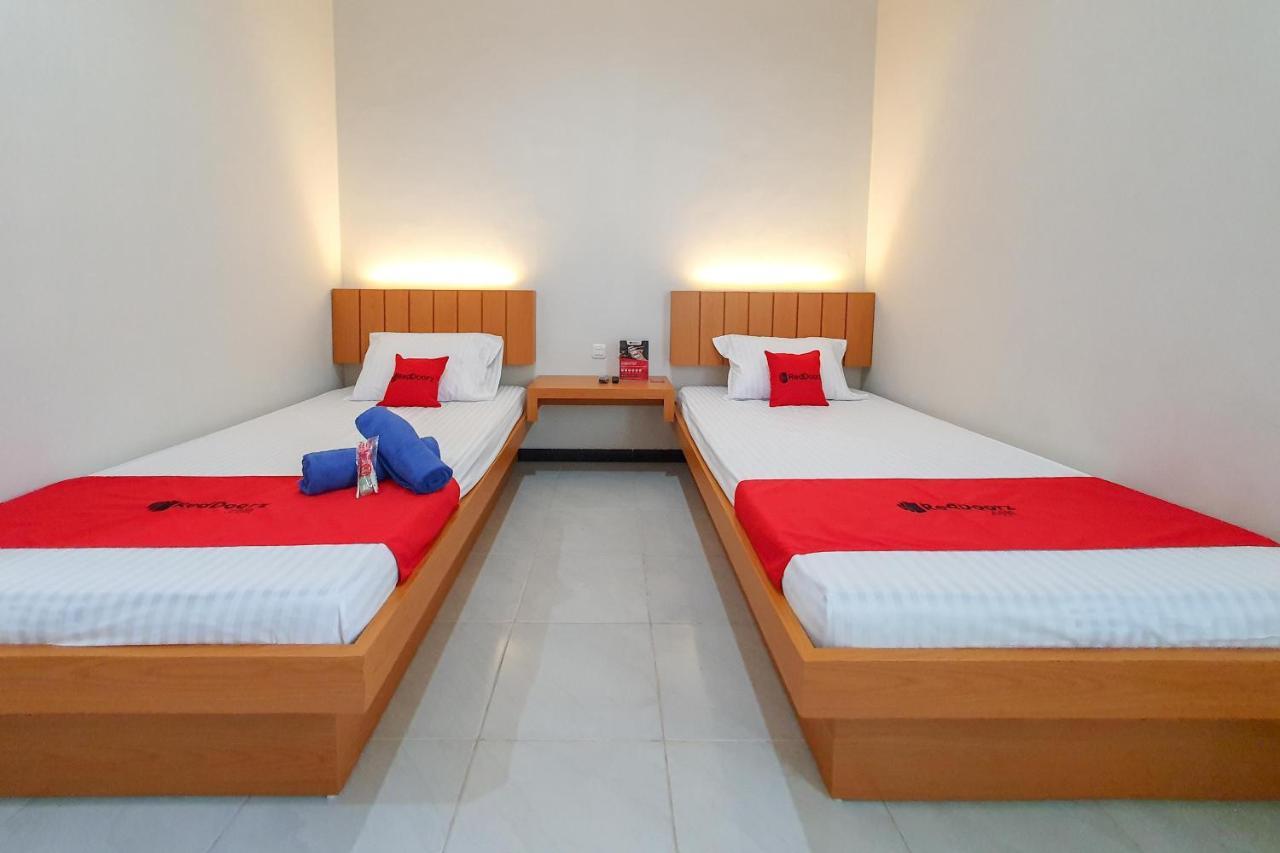 Reddoorz Syariah Near Solo Paragon Mall 2 Bonorejo Exterior photo