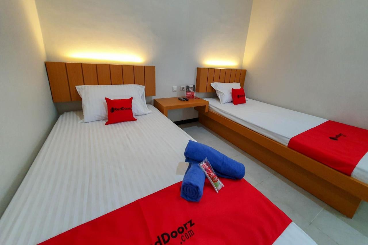 Reddoorz Syariah Near Solo Paragon Mall 2 Bonorejo Exterior photo