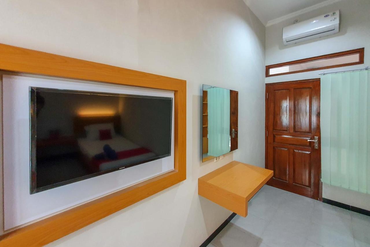 Reddoorz Syariah Near Solo Paragon Mall 2 Bonorejo Exterior photo