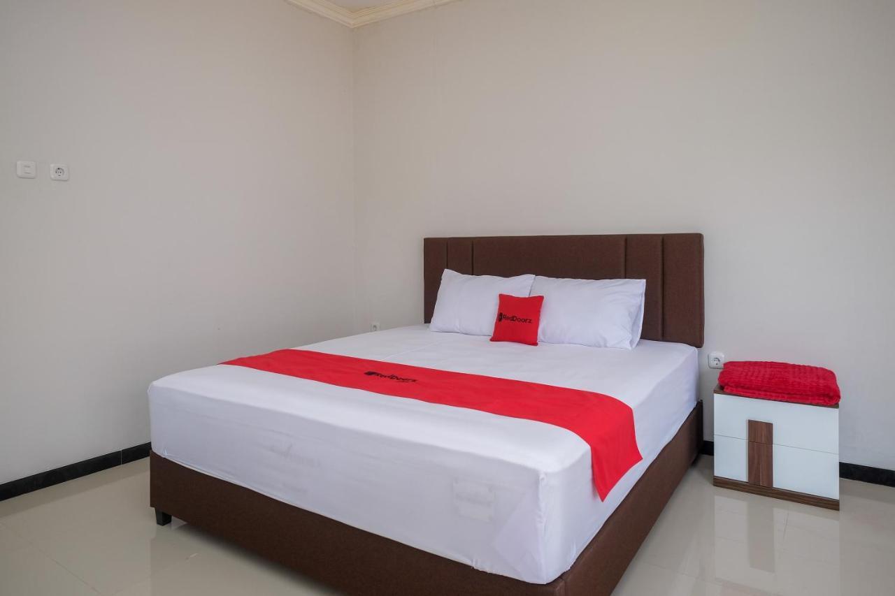 Reddoorz Syariah Near Solo Paragon Mall 2 Bonorejo Exterior photo