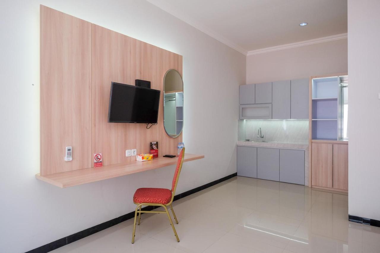 Reddoorz Syariah Near Solo Paragon Mall 2 Bonorejo Exterior photo