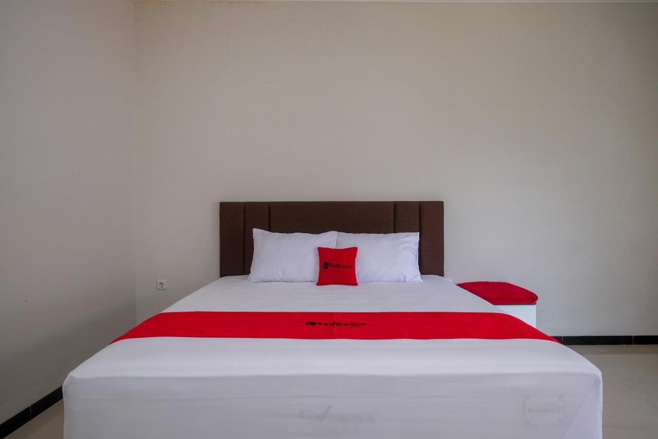 Reddoorz Syariah Near Solo Paragon Mall 2 Bonorejo Exterior photo