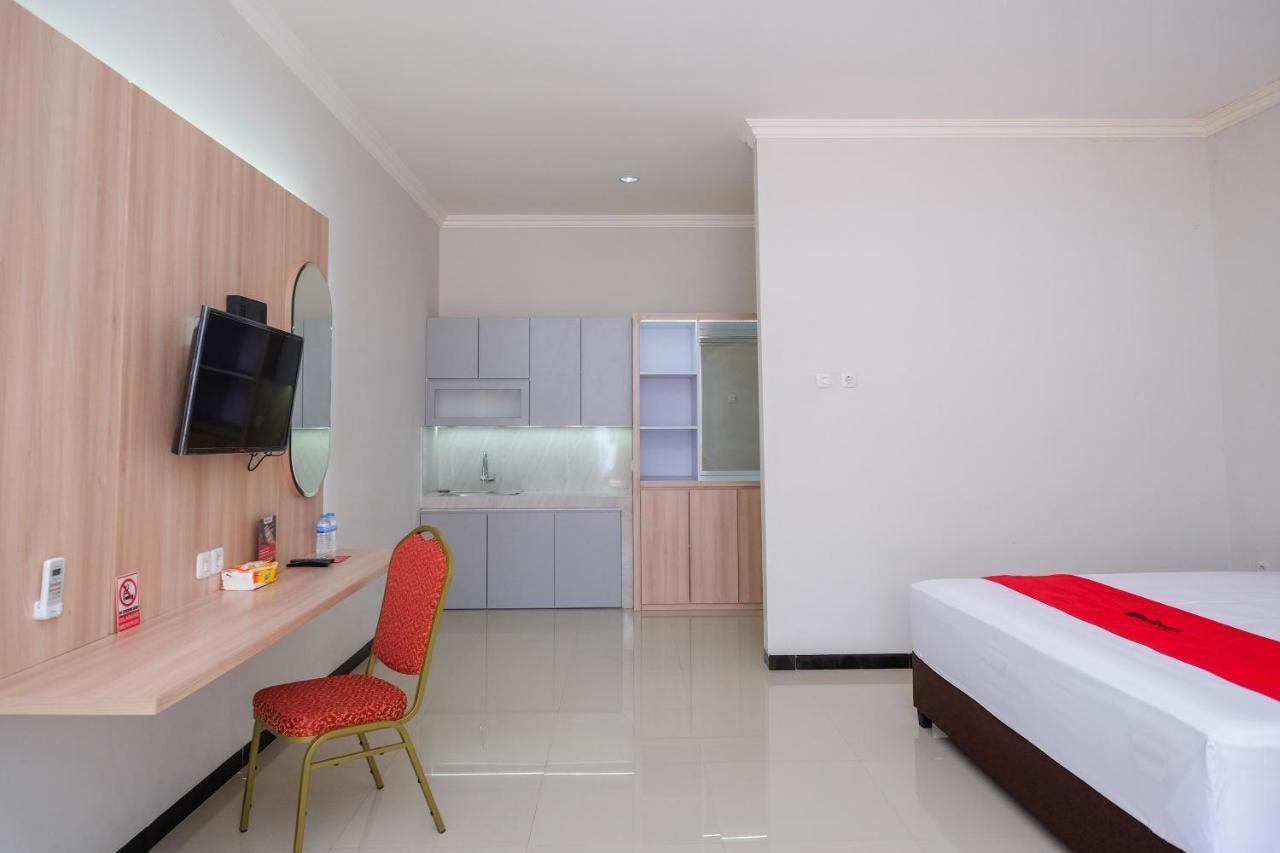 Reddoorz Syariah Near Solo Paragon Mall 2 Bonorejo Exterior photo