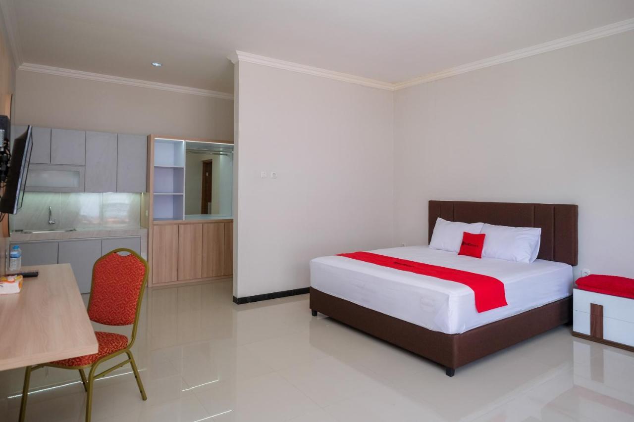 Reddoorz Syariah Near Solo Paragon Mall 2 Bonorejo Exterior photo
